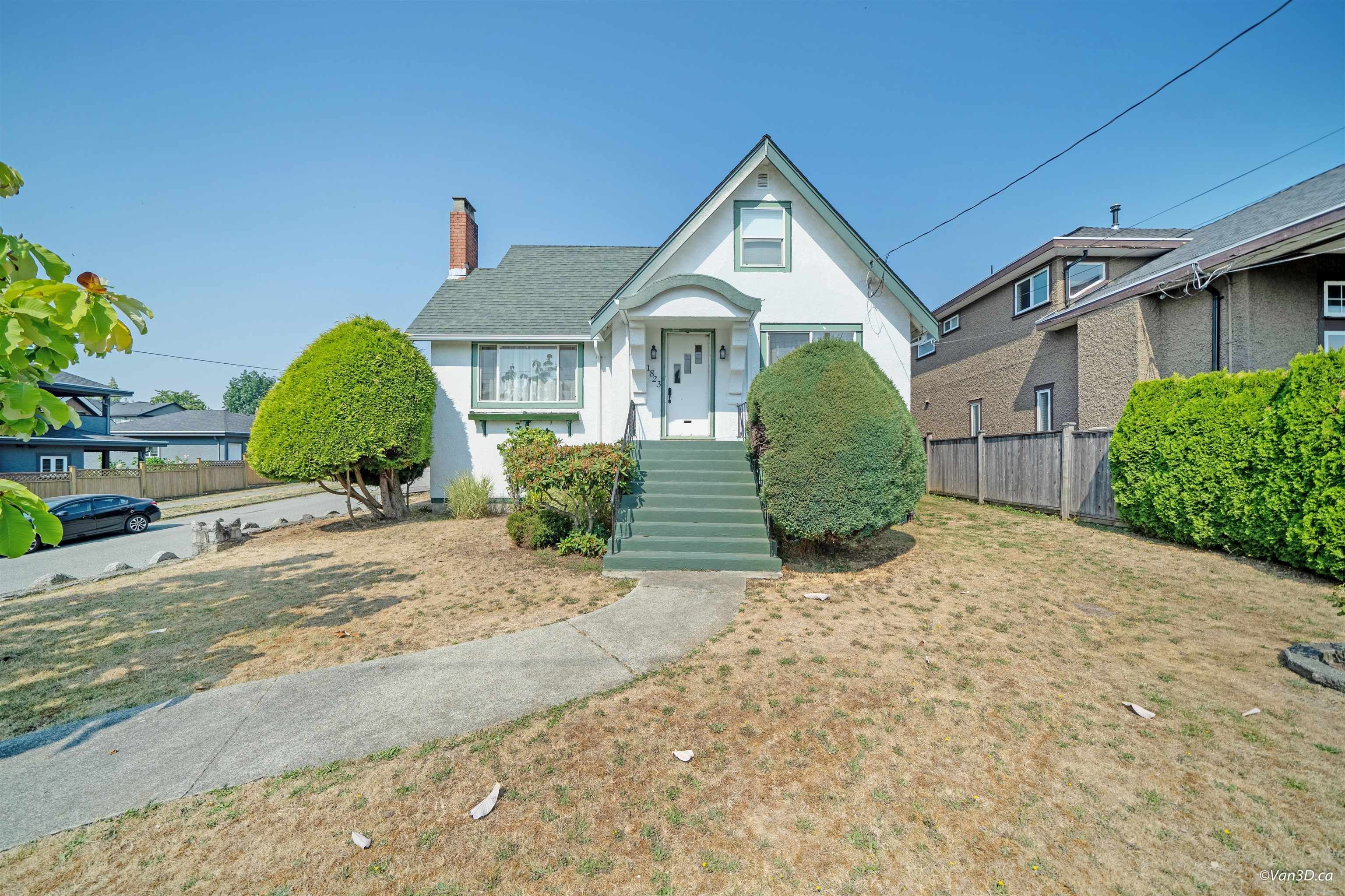Main Photo: 1823 EIGHTH Avenue in New Westminster: West End NW House for sale : MLS®# R2812321