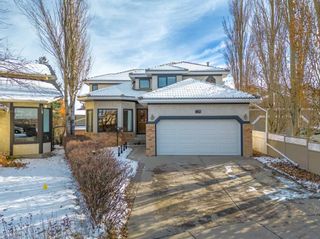 Photo 2: 729 Woodbriar Place SW in Calgary: Woodbine Detached for sale : MLS®# A2090529