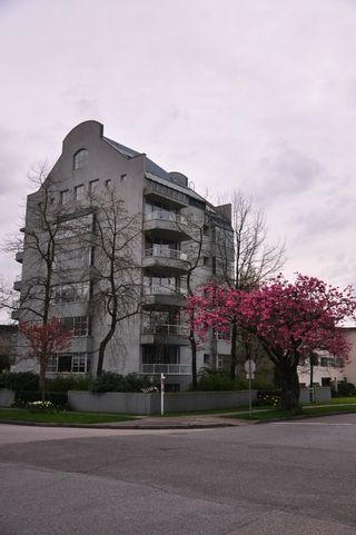 Photo 1: 7 5939 YEW Street in Vancouver: Kerrisdale Condo for sale (Vancouver West)  : MLS®# V1001376