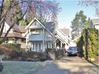 Photo 1: 225 REGINA STREET in New Westminster: Queens Park House for sale : MLS®# R2439807