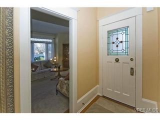 Photo 4: 1321 George St in VICTORIA: Vi Fairfield West House for sale (Victoria)  : MLS®# 599553