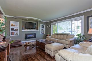Photo 2: 21498 Berry Avenue in Maple Ridge: Home for sale : MLS®# R2109715