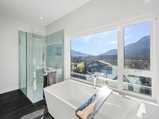 Photo 23: 41210 ROCKRIDGE Place in Squamish: Tantalus House for sale : MLS®# R2751909