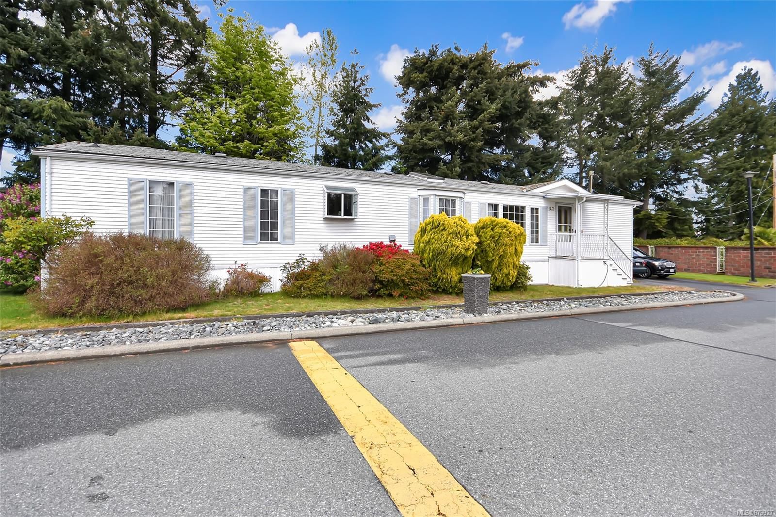 Main Photo: 147 6325 Metral Dr in Nanaimo: Na North Nanaimo Manufactured Home for sale : MLS®# 873927