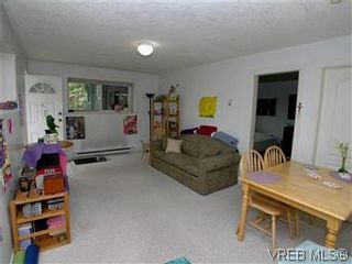 Photo 19: 2592 Empire St in VICTORIA: Vi Oaklands Half Duplex for sale (Victoria)  : MLS®# 571464