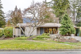 Main Photo: 4096 SUNSET Boulevard in North Vancouver: Canyon Heights NV House for sale : MLS®# R2750046