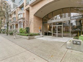Photo 2: 2210 1188 RICHARDS Street in Vancouver: Yaletown Condo for sale in "Park Plaza" (Vancouver West)  : MLS®# R2669267