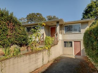 Photo 2: 4211/4213 Quadra St in Saanich: SE Lake Hill Full Duplex for sale (Saanich East)  : MLS®# 914496