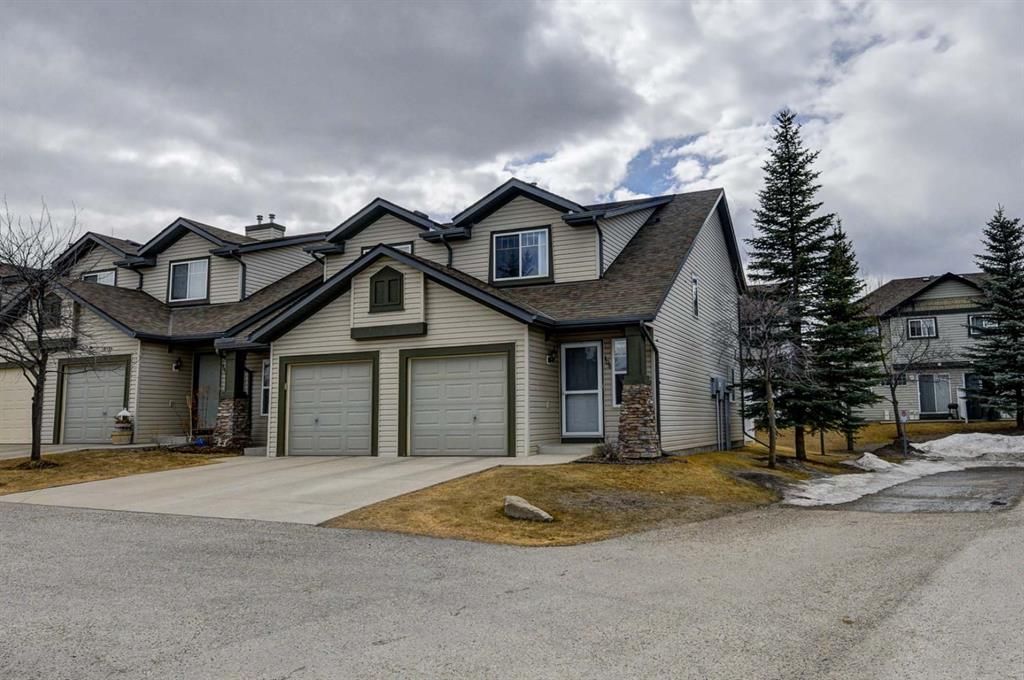 Main Photo: 108 Everstone Place SW in Calgary: Evergreen Row/Townhouse for sale : MLS®# A1199481