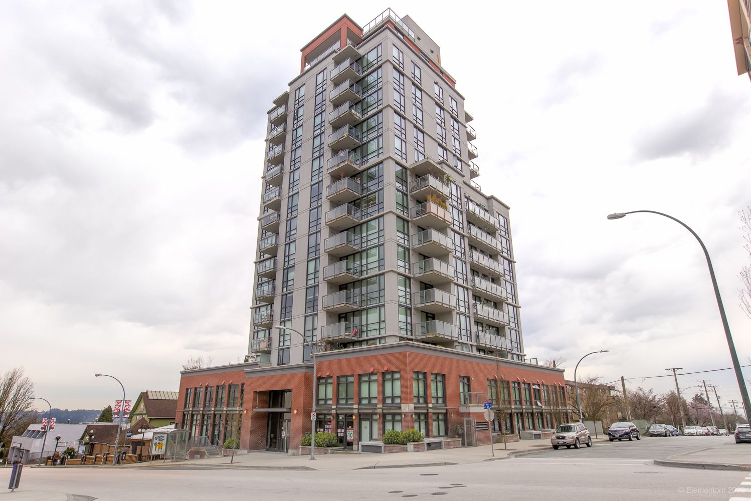 Main Photo: 1001 258 SIXTH Street in New Westminster: Uptown NW Condo for sale in "258" : MLS®# R2353873