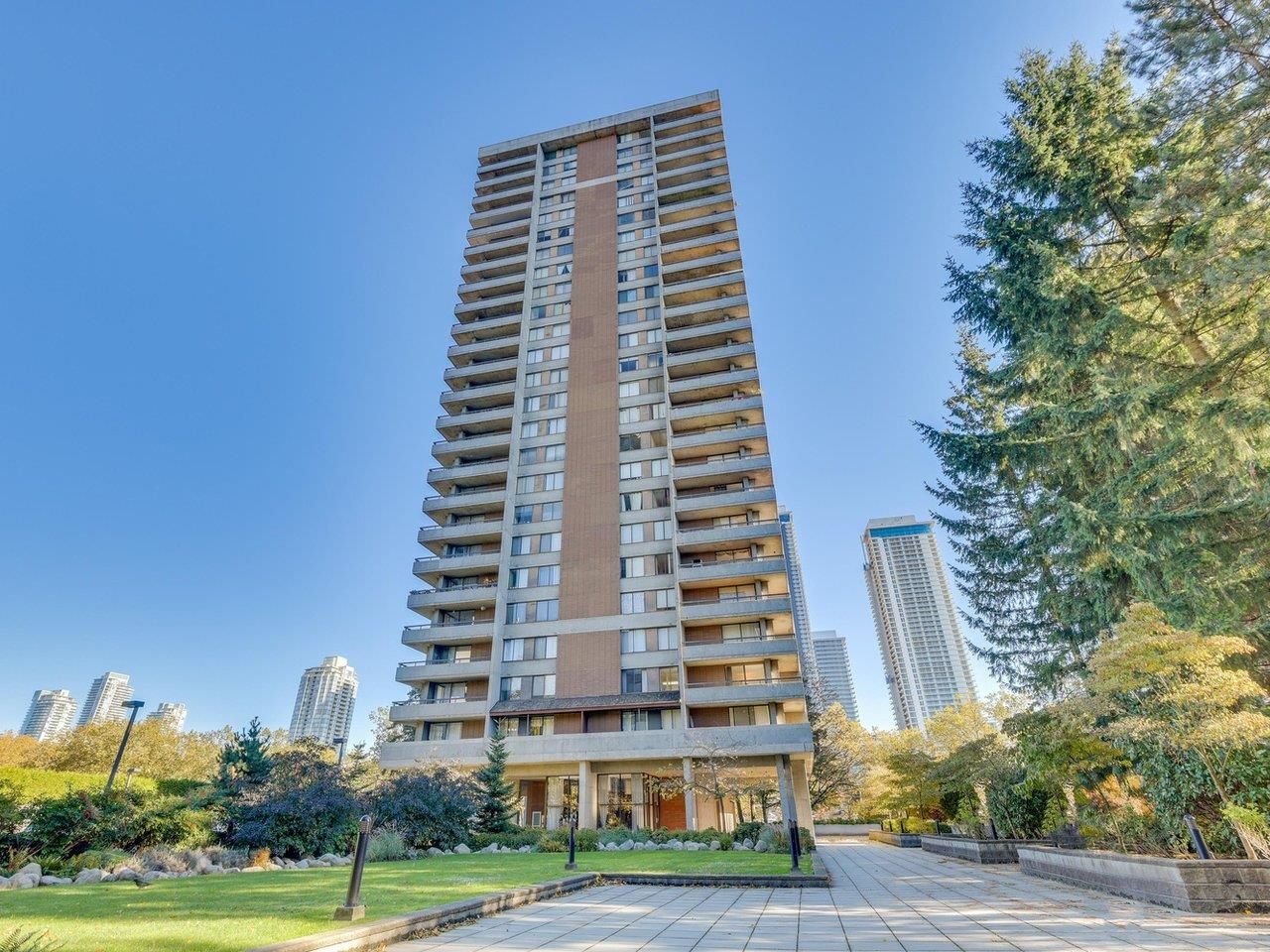 Main Photo: 303 3755 BARTLETT Court in Burnaby: Sullivan Heights Condo for sale in "TIMBERLEA TOWER B - THE OAK" (Burnaby North)  : MLS®# R2737369