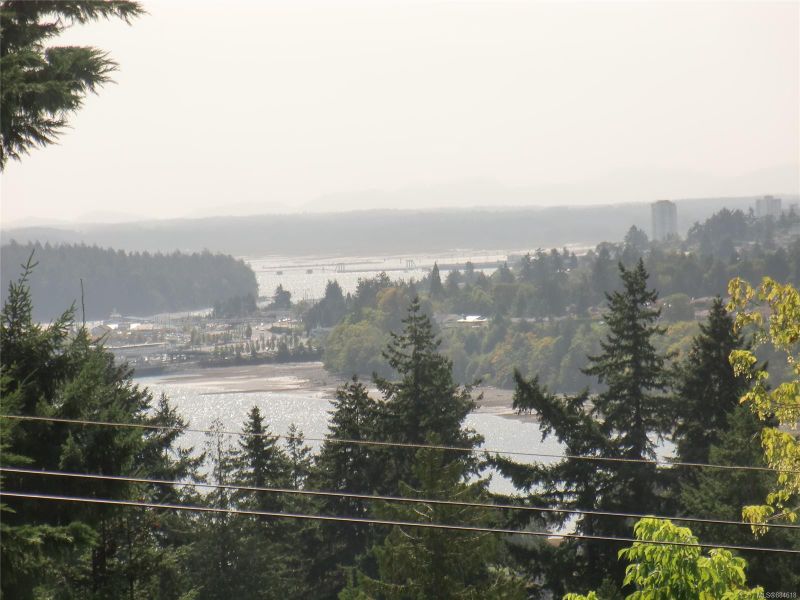 FEATURED LISTING: 3270 Smugglers Hill Dr Nanaimo