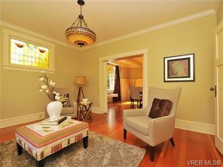 Photo 5: 2736 Fifth Street in VICTORIA: Vi Hillside Residential for sale (Victoria)  : MLS®# 328990