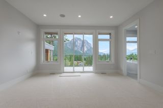 Photo 17: 2204 WINDSAIL Place in Squamish: Plateau House for sale : MLS®# R2464154