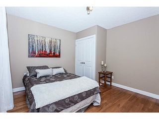 Photo 8: 16 ARBOUR Crescent SE in Calgary: Acadia Residential Detached Single Family for sale : MLS®# C3640251