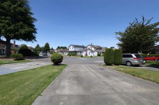 Photo 22: 10821 HOLLYMOUNT Drive in Richmond: Steveston North House for sale : MLS®# R2590985