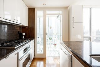 Photo 9: 701 1005 BEACH Avenue in Vancouver: West End VW Condo for sale (Vancouver West)  : MLS®# R2732975