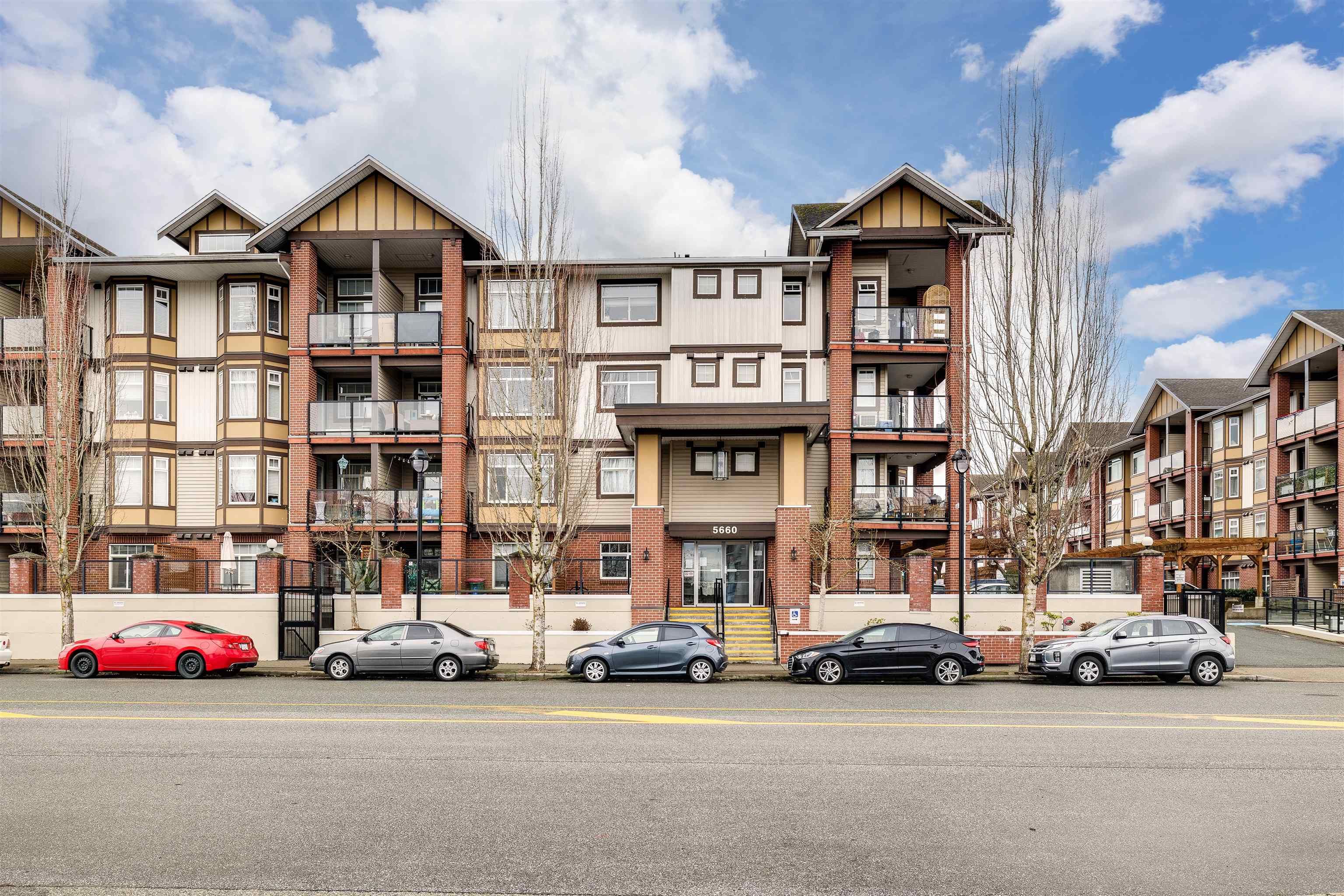 Main Photo: 240 5660 201A Street in Langley: Langley City Condo for sale in "PADDINGTON STATION" : MLS®# R2759765
