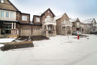 Photo 2: 755 Elsley Court in Milton: Beaty House (2-Storey) for lease : MLS®# W8060778