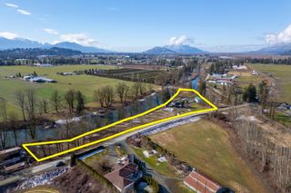 Photo 1: 47952 JESS Road in Chilliwack: Fairfield Island House for sale : MLS®# R2855018