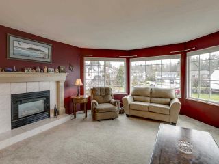 Photo 4: 12073 249A Street in Maple Ridge: Websters Corners House for sale : MLS®# R2435166