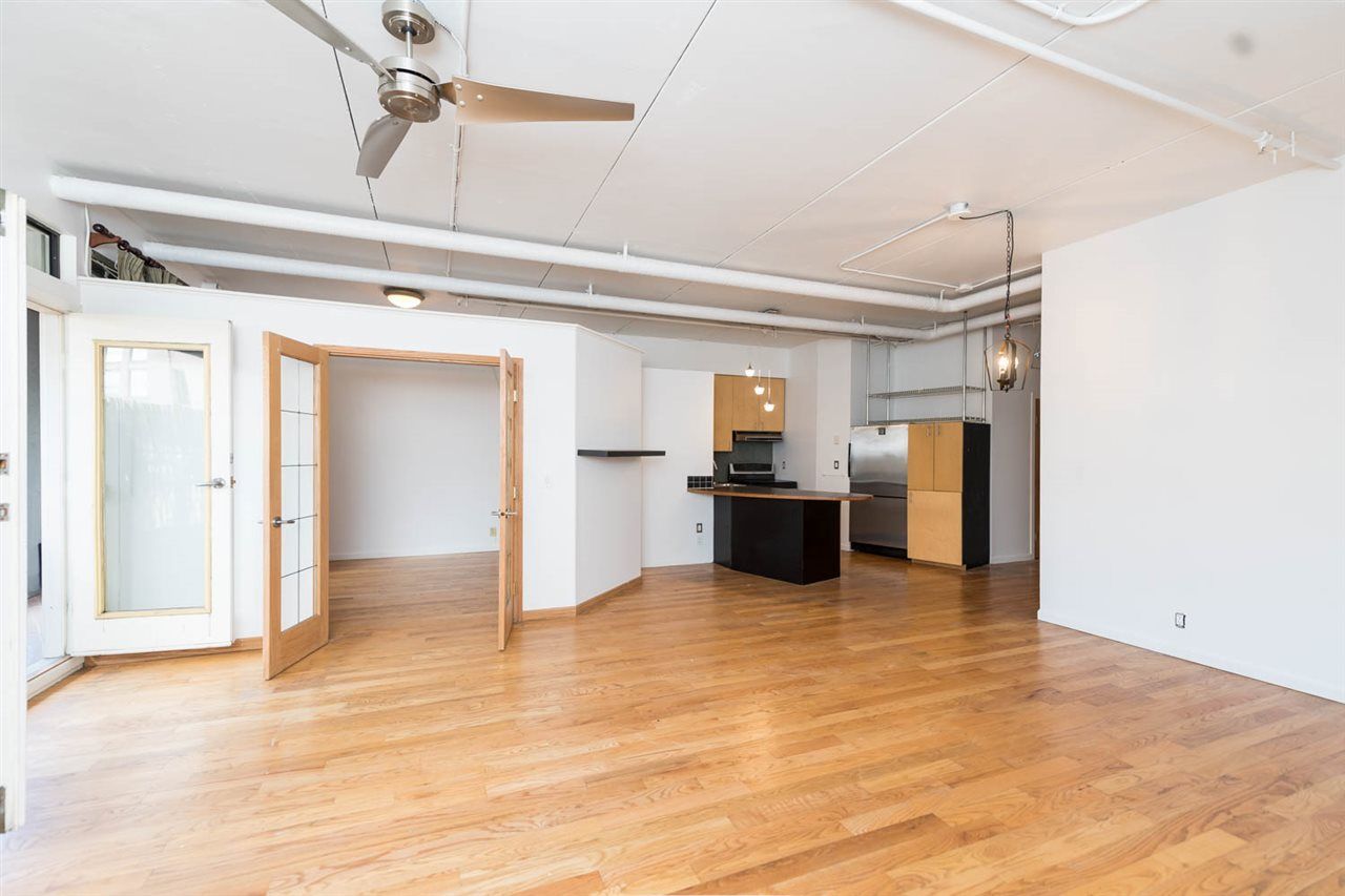 Photo 2: Photos: 303 28 POWELL Street in Vancouver: Downtown VE Condo for sale in "POWELL LANE" (Vancouver East)  : MLS®# R2162438