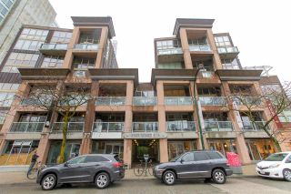Photo 1: 413 1529 W 6TH Avenue in Vancouver: False Creek Condo for sale in "WSIX - South Granville Lofts" (Vancouver West)  : MLS®# R2435033