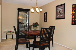 Photo 2: 310 33490 COTTAGE Lane in Abbotsford: Central Abbotsford Condo for sale in "Cottage Lane" : MLS®# R2393160