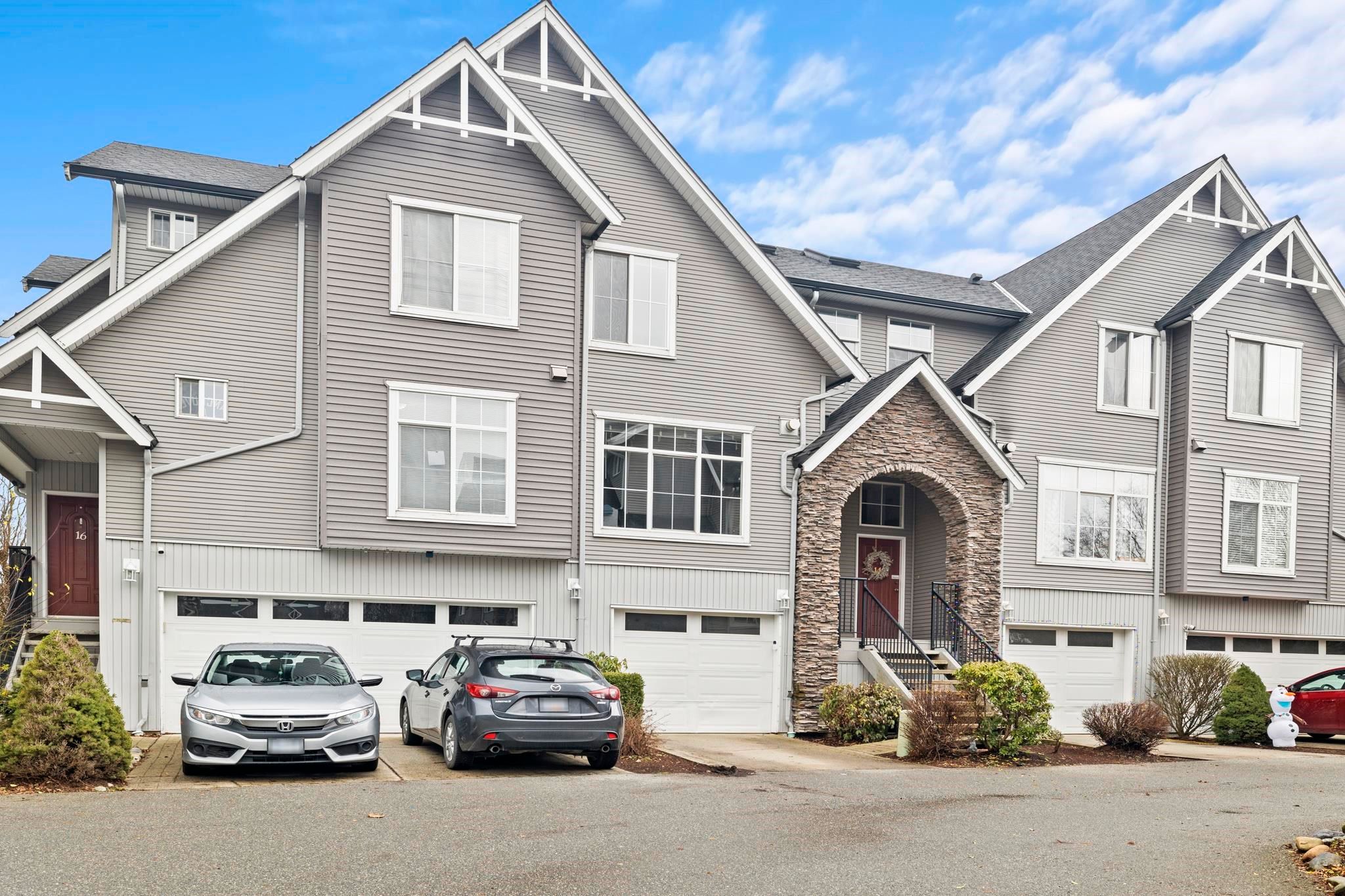 Main Photo: 15 8881 WALTERS Street in Chilliwack: Chilliwack Proper South Townhouse for sale in "Eden Park" : MLS®# R2839682