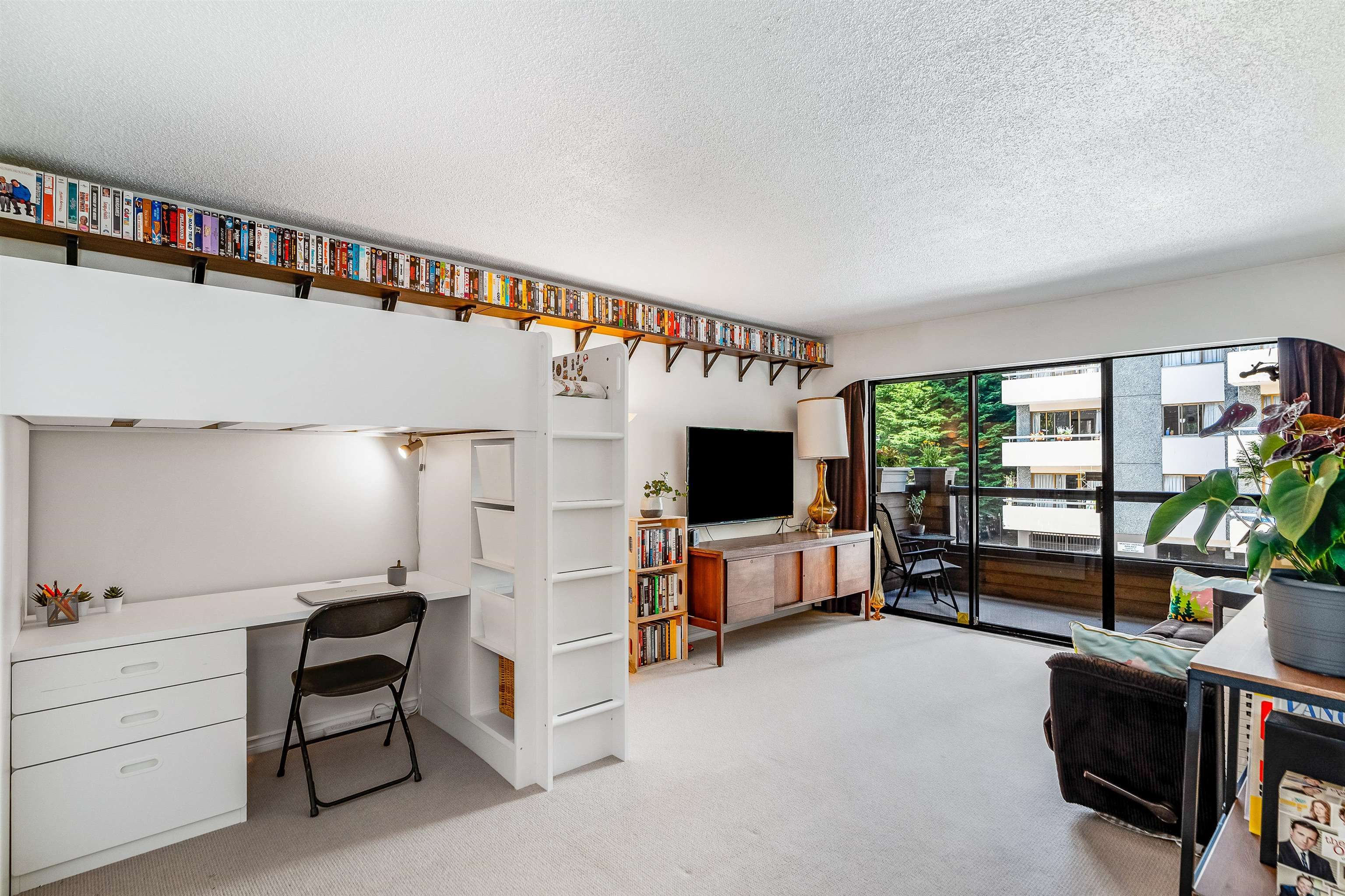 Main Photo: 312 1435 NELSON Street in Vancouver: West End VW Condo for sale in "WESTPORT" (Vancouver West)  : MLS®# R2718594