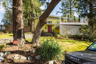 Photo 1: 1108 McBriar Ave in VICTORIA: SE Lake Hill House for sale (Saanich East)  : MLS®# 780264