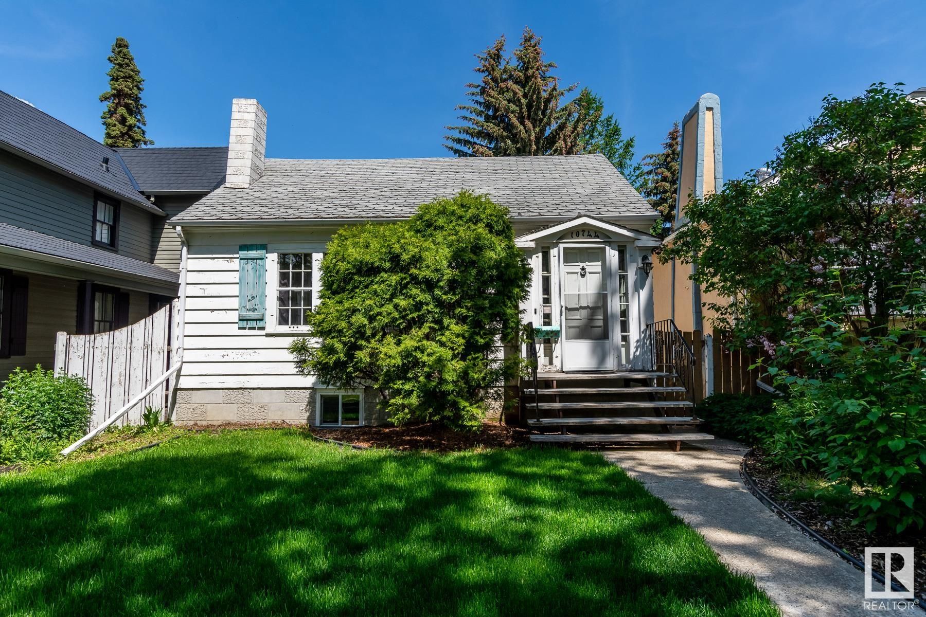 Main Photo: 10744 83 Avenue in Edmonton: Zone 15 House for sale : MLS®# E4299641