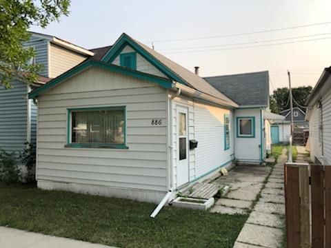 Main Photo: 886 redwood Avenue in Winnipeg: North End Residential for sale (4B)  : MLS®# 202121042