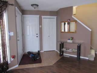 Photo 5: 12 Doucette Place in St. Albert: House for rent