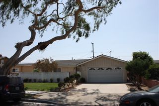 Photo 2: 2146 W Hiawatha Avenue in Anaheim: Residential for sale (79 - Anaheim West of Harbor)  : MLS®# OC18214094
