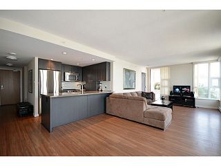 Photo 4: # 306 2232 DOUGLAS RD in Burnaby: Brentwood Park Condo for sale in "Affinity By BOSA" (Burnaby North)  : MLS®# V999820