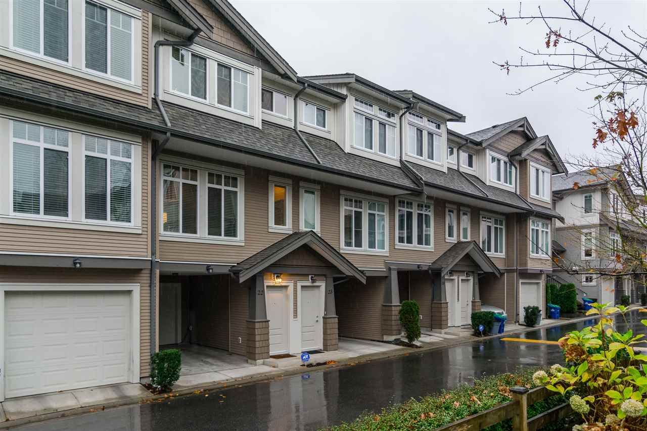 Main Photo: 22 8250 209B Street in Langley: Willoughby Heights Townhouse for sale in "Outlook" : MLS®# R2125086