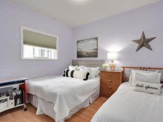 Photo 11: 1750 E 14TH Avenue in Vancouver: Grandview Woodland 1/2 Duplex for sale (Vancouver East)  : MLS®# R2835368