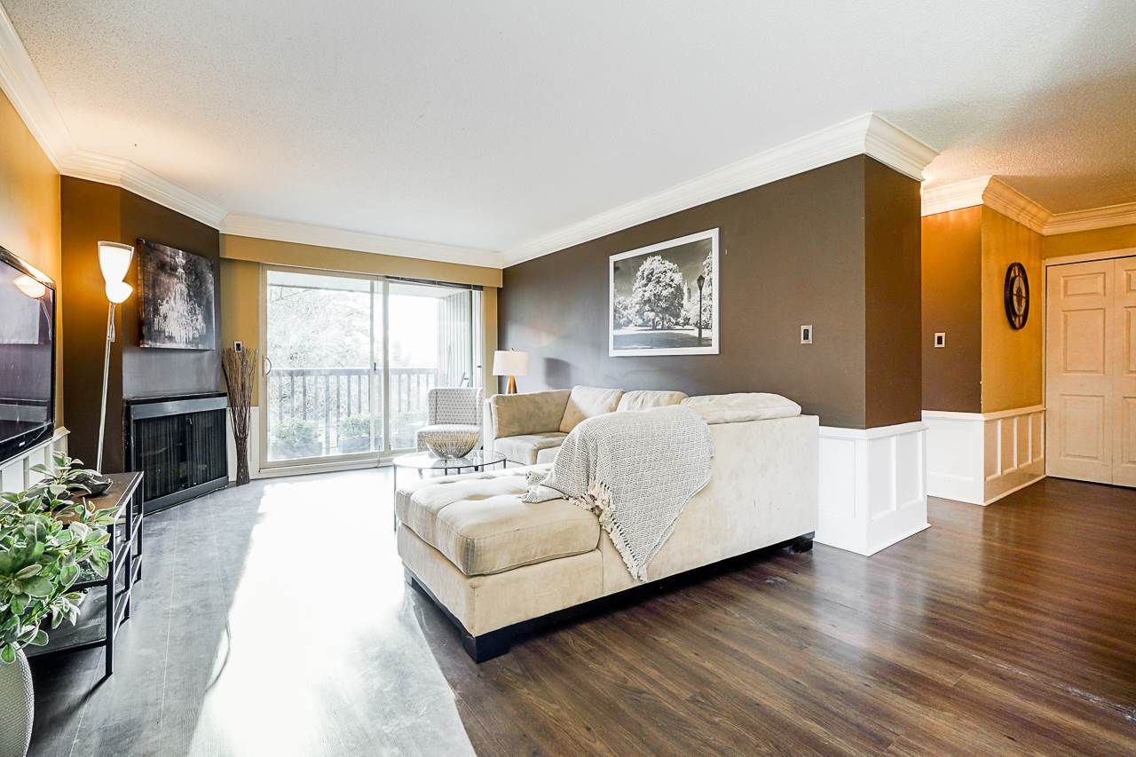 Main Photo: 207 1040 FOURTH Avenue in New Westminster: Uptown NW Condo for sale in "HILLSIDE TERRACE" : MLS®# R2533636