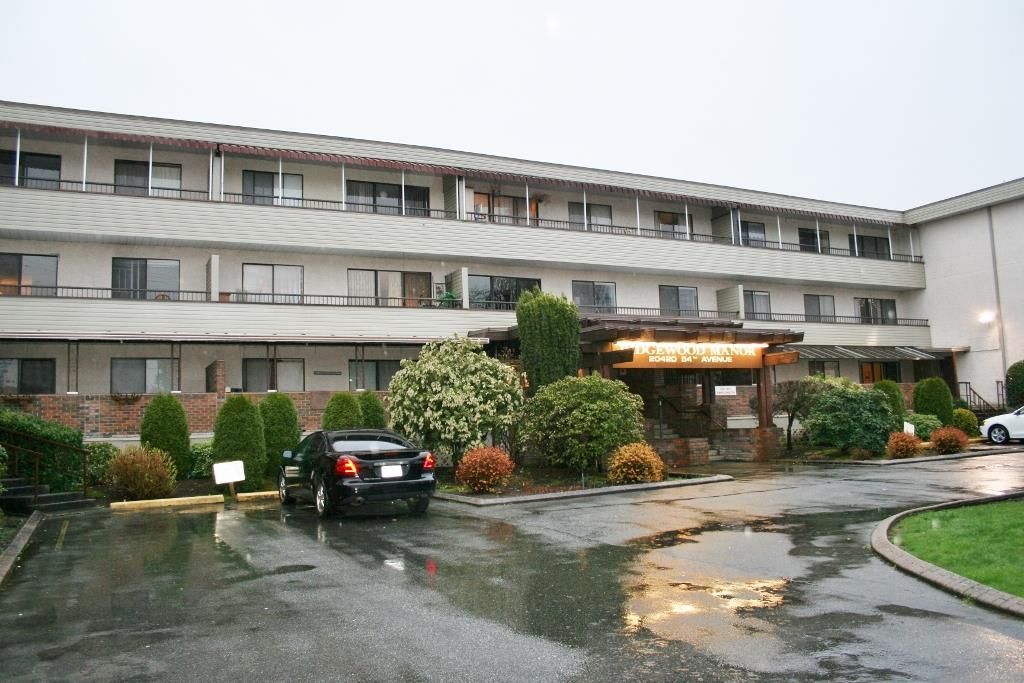 Main Photo: 105 20420 54 Avenue in Langley: Langley City Condo for sale in "RIDGEWOOD MANOR" : MLS®# R2044420