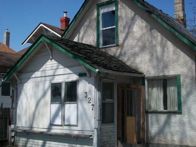 Main Photo: 327 REDWOOD Avenue in WINNIPEG: North End Residential for sale (North West Winnipeg)  : MLS®# 1109026