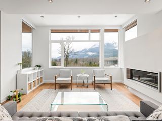 Photo 3: 41130 ROCKRIDGE Place in Squamish: Tantalus House for sale in "ROCKRIDGE" : MLS®# R2649205