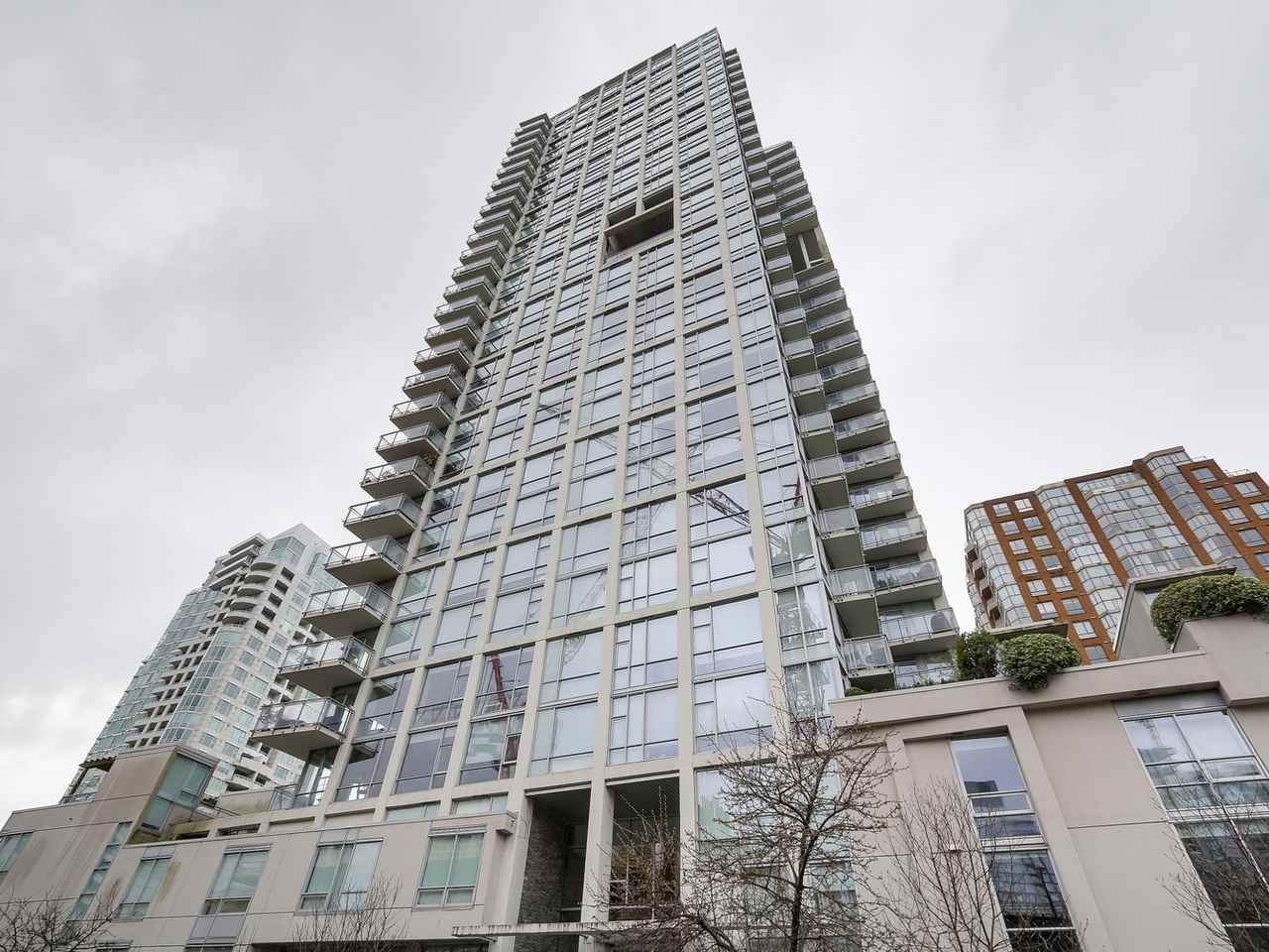 Main Photo: 401 1455 HOWE STREET in Vancouver: Yaletown Condo for sale (Vancouver West)  : MLS®# R2145939