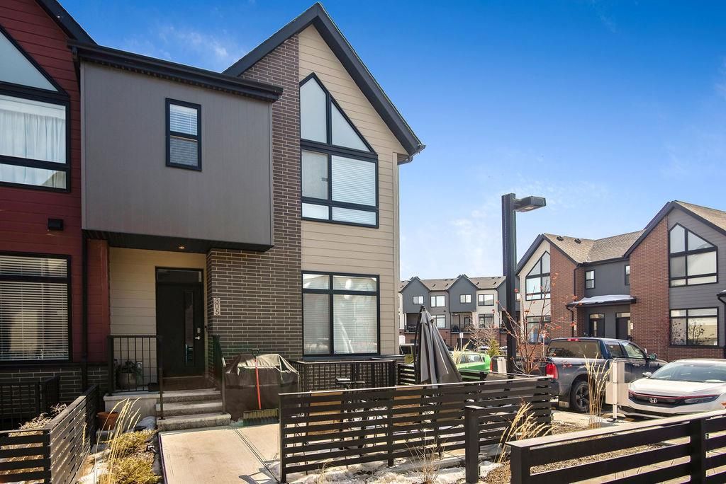 Main Photo: 305 Sage Meadows Gardens NW in Calgary: Sage Hill Row/Townhouse for sale : MLS®# A2032420