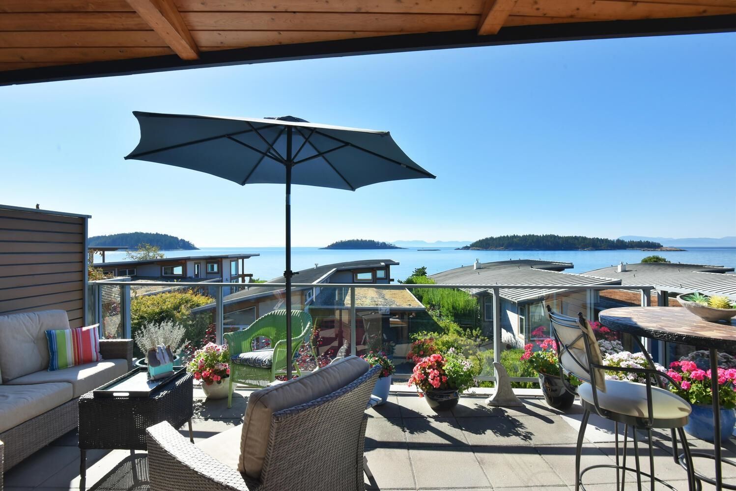 Main Photo: 6500 WILDFLOWER Place in Sechelt: Sechelt District Townhouse for sale in "WAKEFIELD WAVE 2" (Sunshine Coast)  : MLS®# R2725685