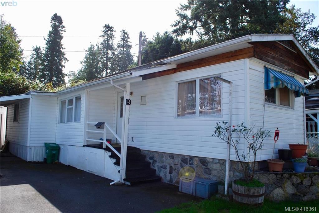 Main Photo: 19 1201 Craigflower Rd in VICTORIA: VR Glentana Manufactured Home for sale (View Royal)  : MLS®# 825952