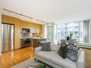 Photo 2: 506 1833 CROWE Street in Vancouver: False Creek Condo for sale in "The Foundry" (Vancouver West)  : MLS®# R2513678