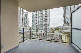 Photo 14: 704 2959 GLEN Drive in Coquitlam: North Coquitlam Condo for sale in "The Parc" : MLS®# R2337511