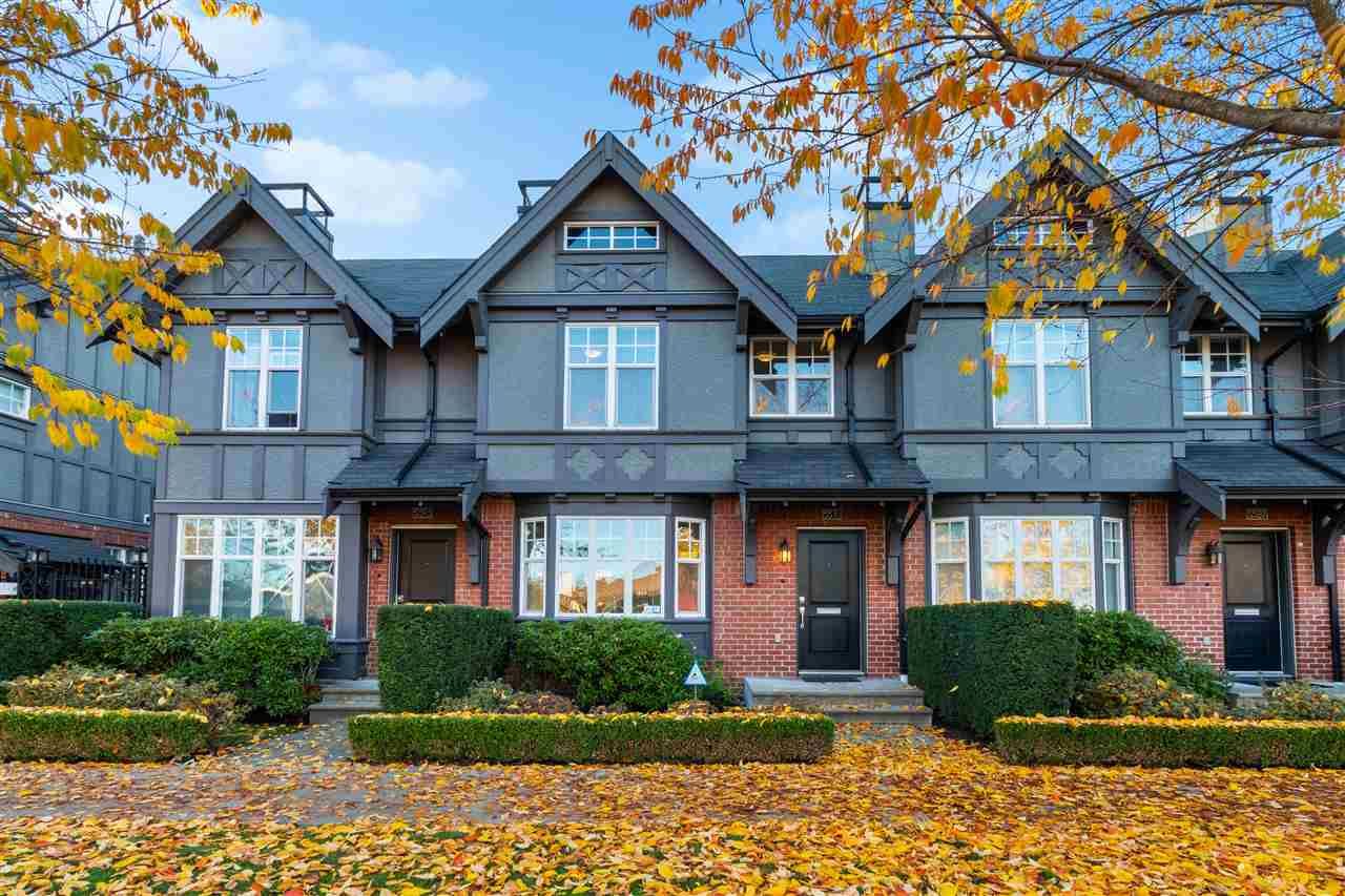 Main Photo: 5591 WILLOW Street in Vancouver: Cambie Townhouse for sale (Vancouver West)  : MLS®# R2516384