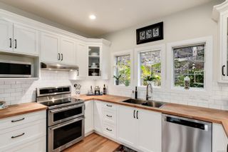 Photo 8: 5 1027 Belmont Ave in Victoria: Vi Rockland Row/Townhouse for sale : MLS®# 892723